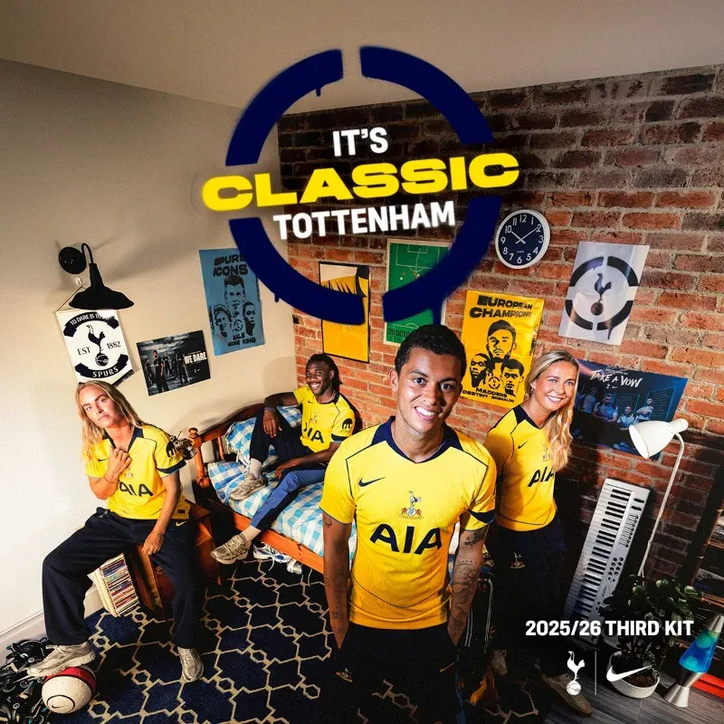 El Tottenham presentó su tercera camiseta, con un guiño a Boca (Tottenham oficial)