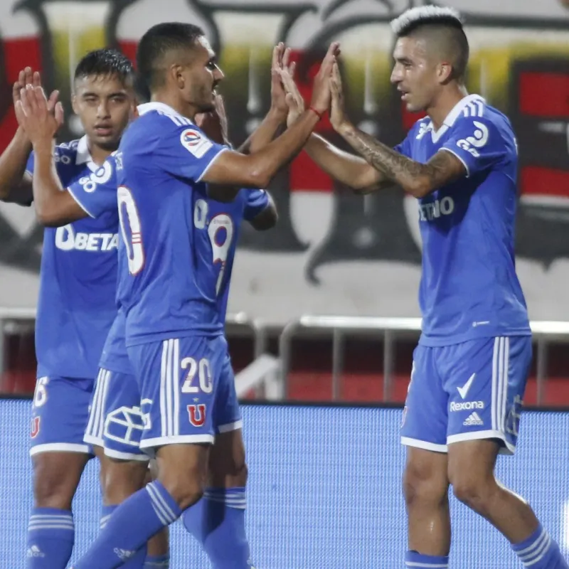 El apoyo de los compañeros de Universidad de Chile a Leandro Fernández