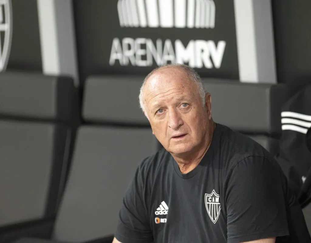 Felipão acredita que a massa atleticana tem exagerado nas críticas ao zagueiro Jemerson – Foto: Alessandra Torres/AGIF