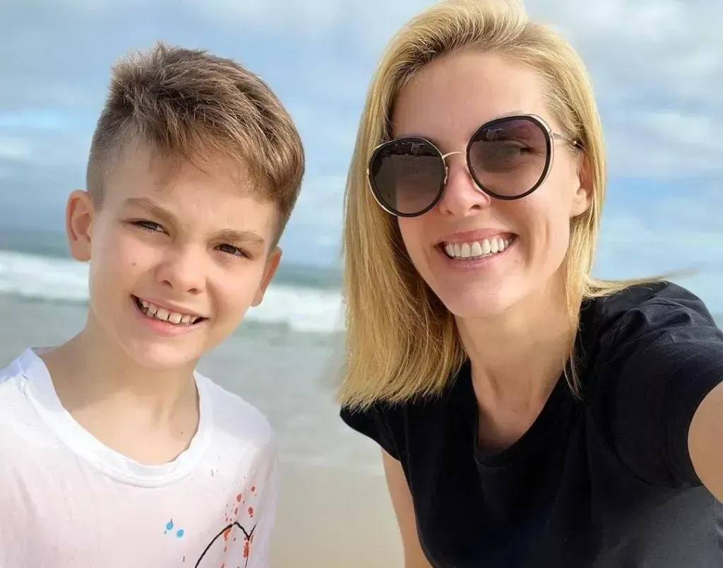 Ana Hickmann e o filho Alezinho de 9 anos. Foto: Instagram/Ana Hickmann