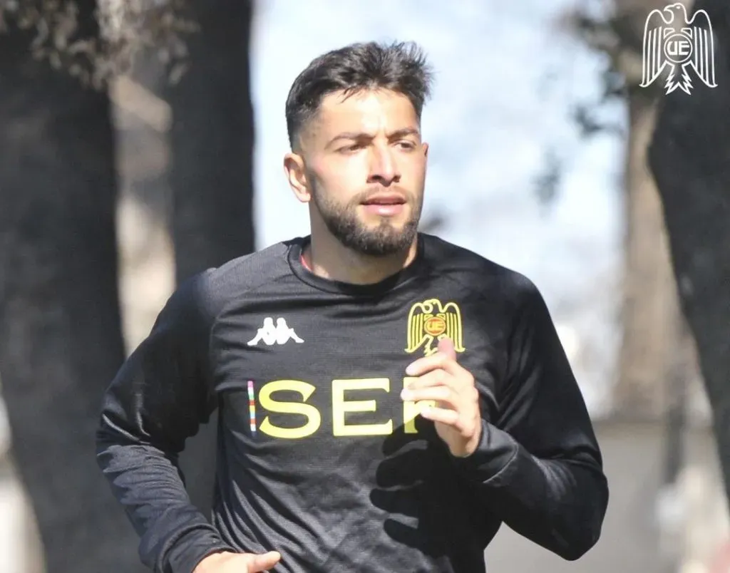 Jeyson Rojas completó su primer entrenamiento con la camiseta de Unión Española. Foto: Unión Española.