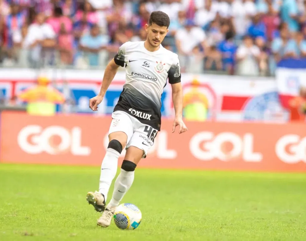 Hugo durante partida contra o Bahia no Campeonato Brasileiro A 2024. Foto: Jhony Pinho/AGIF