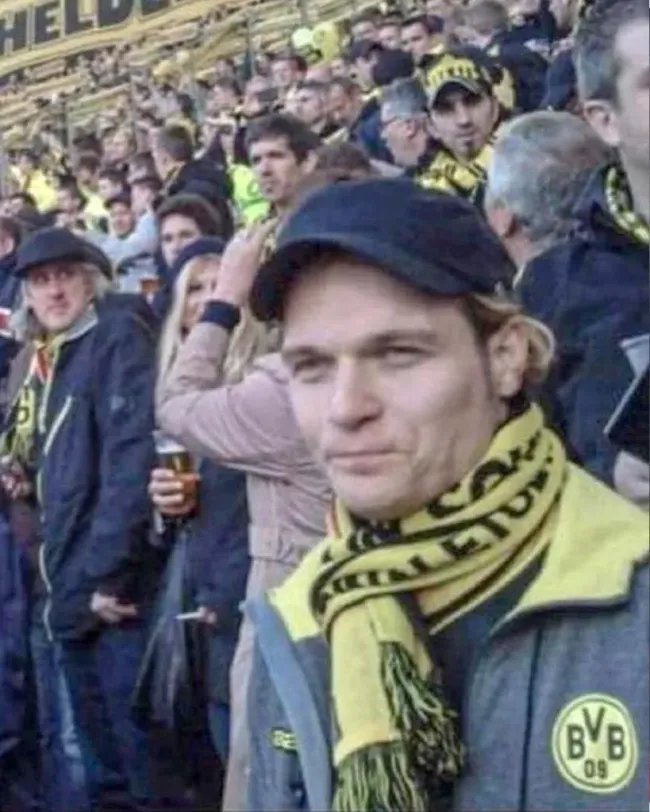 Edin Terzic, un aficionado más del Borussia Dortmund.