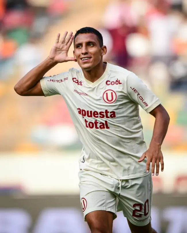 Alex Valera jugando con Universitario de Deportes. (Foto: Liga 1).