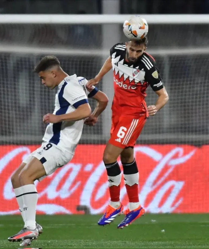 Pezzella la rompió ante Talleres.