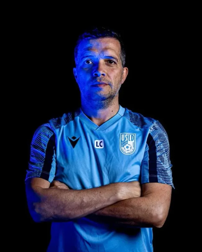 Luís Castro esteve perto de fazer mais história com o clube francês da segunda divisão. Foto: USL Dunkerque.