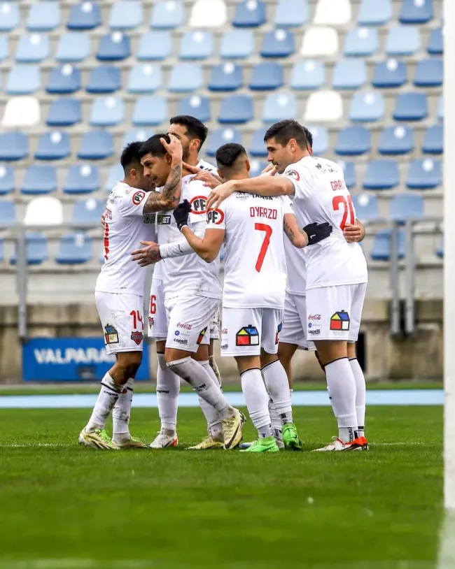 Ñublense sumó tres puntos de oro y complicó más a Audax Italiano. Foto: Photosport.