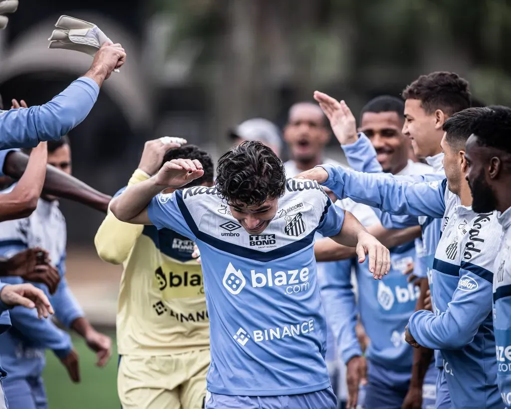 Dodô acabou cortado por ordens do DM e de Marcelo Fernandes contra o Botafogo – Foto: Raul Baretta/ Santos FC.