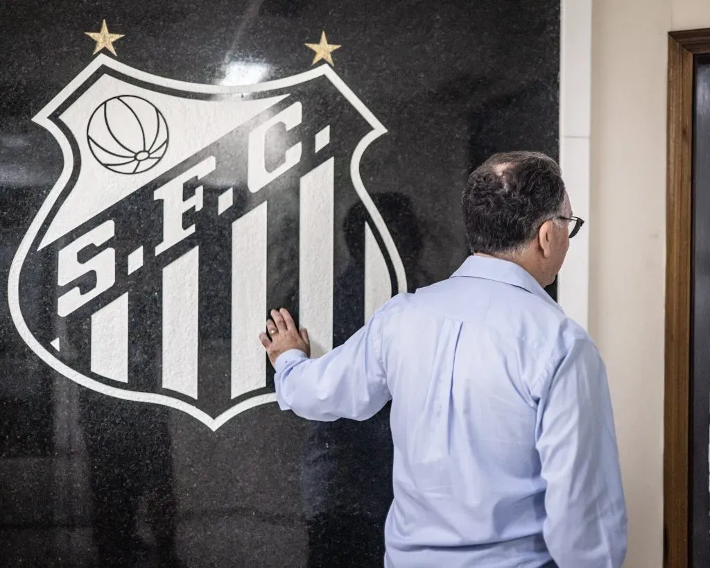 Presidente do Santos vem trabalhando nos bastidores.  Fotos: Raul Baretta/ Santos FC.
