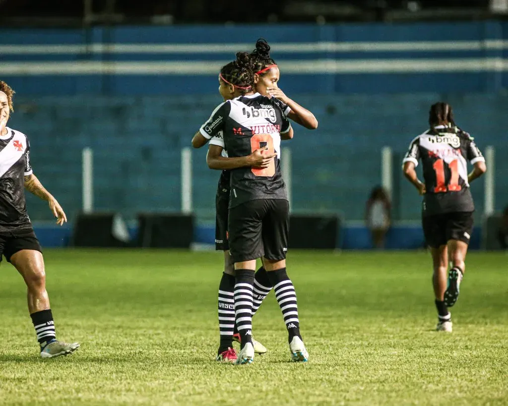 Jogadoras do Vasco. Foto: Marcos Junior/AGIF