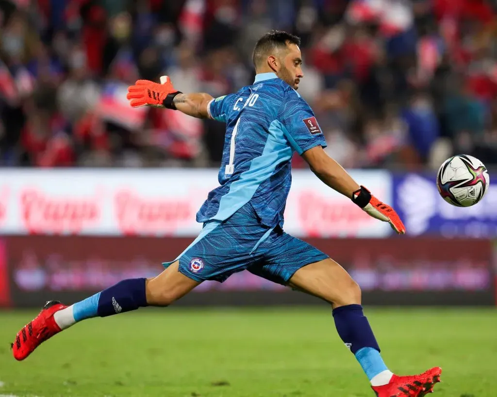 Claudio Bravo en la selección chilena. Crédito: Conmebol.