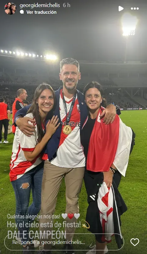 Martín Demichelis con sus hermanas, Georgina y Fabiana, en la noche consagratoria de River en el estadio Mario Alberto Kempes de Córdoba tras la Supercopa Argentina (INSTAGRAM: @georginaemichelis).