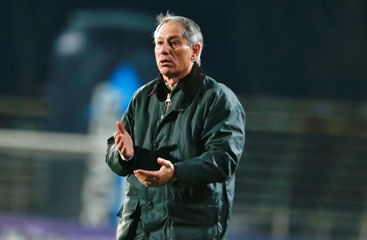 Ariel Holan, ex DT de Católica, no llegó a firmar con Universidad de Chile (Photosport)