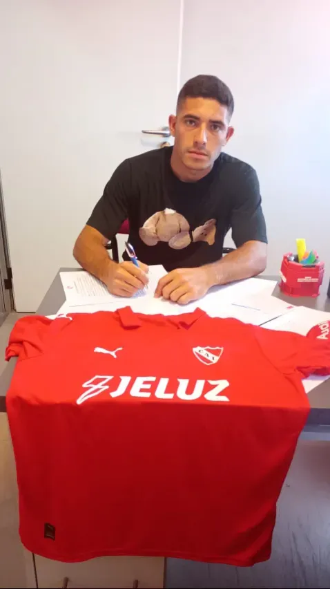 Braian Martínez renovó su contrato en Independiente.