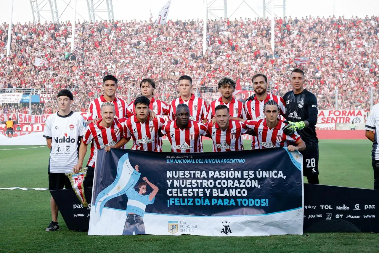 Estudiantes, campeón del Trofeo de Campeones.