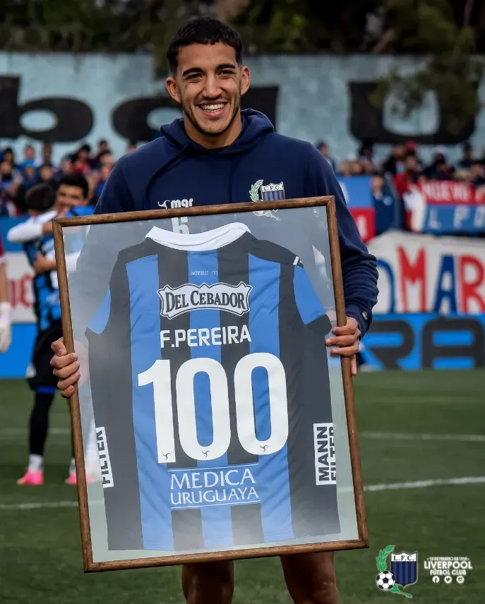 Federico Pereira cumplió los 100 partidos en Liverpool en agosto pasado. (Prensa Liverpool)