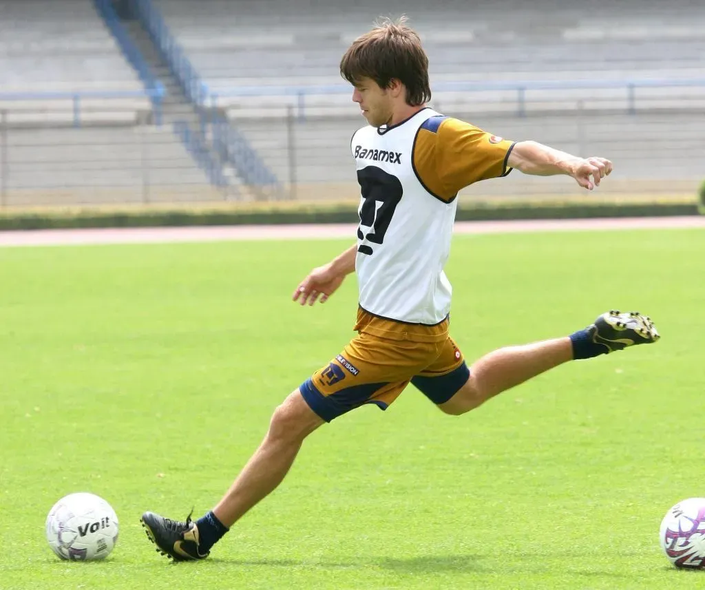 Esteban Solari en su paso por Pumas UNAM (IMAGO)