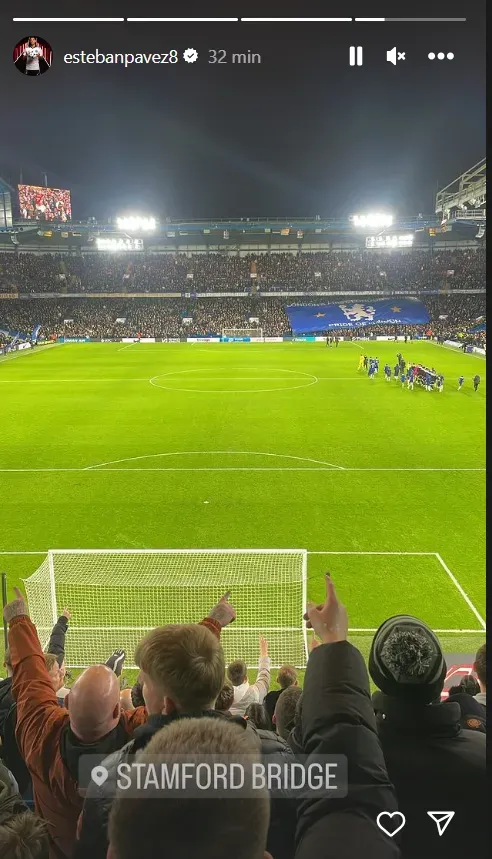 Así veía Esteban Pavez desde el lugar en Stamford Bridge, el estadio del Chelsea. (Captura Instagram).