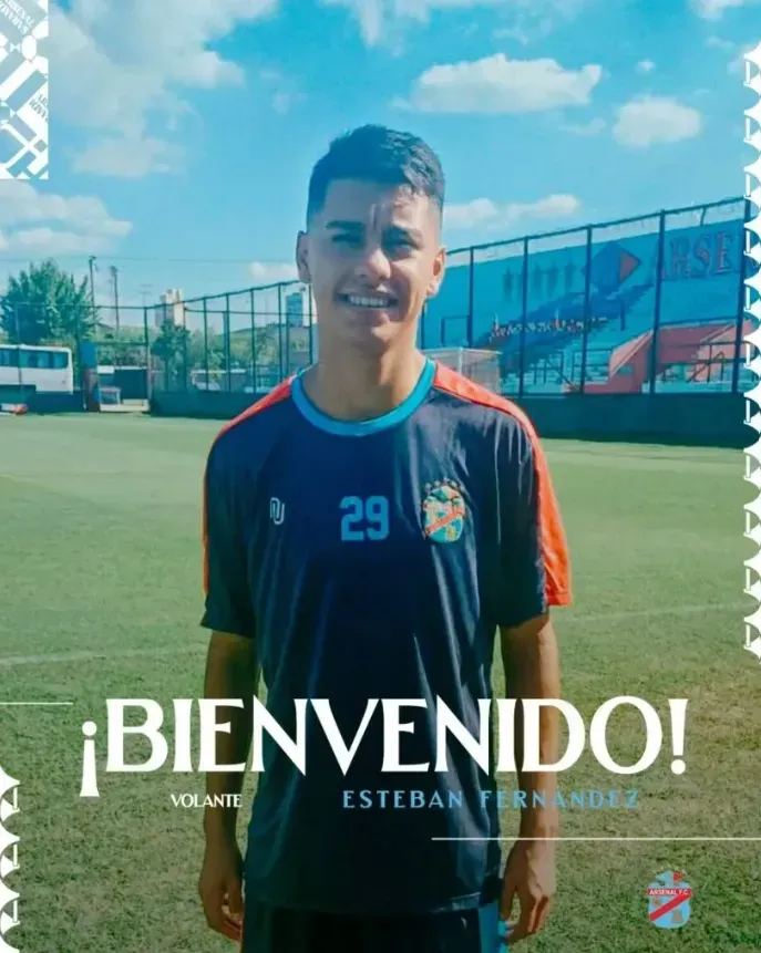 Así presentó Arsenal a Esteban Fernández.
