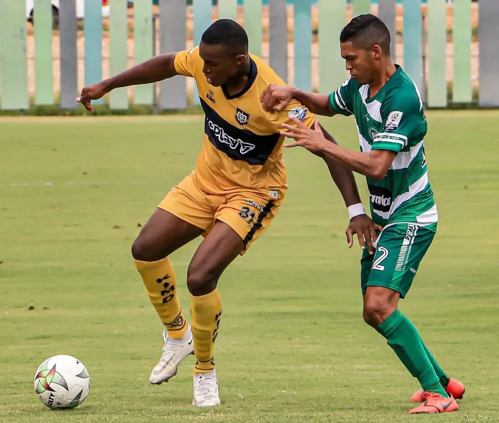 El juvenil Oswaldo Balanta está a prueba en San Lorenzo. (Foto: Twitter @Rodri_Vizcarra)