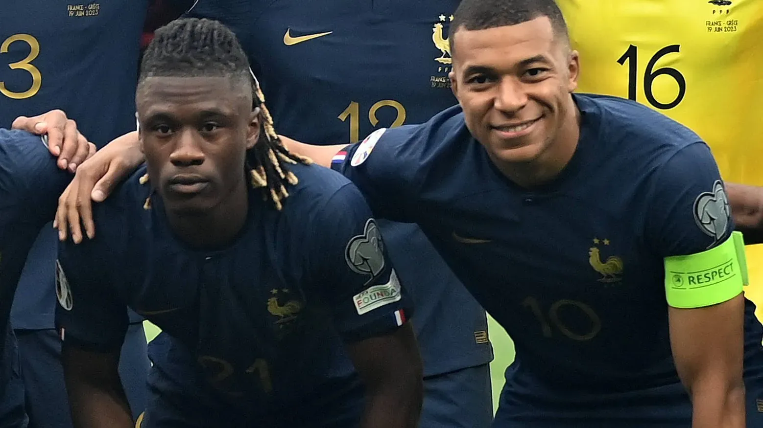 Eduardo Camavinga y Kylian Mbappé en la Selección de Francia.