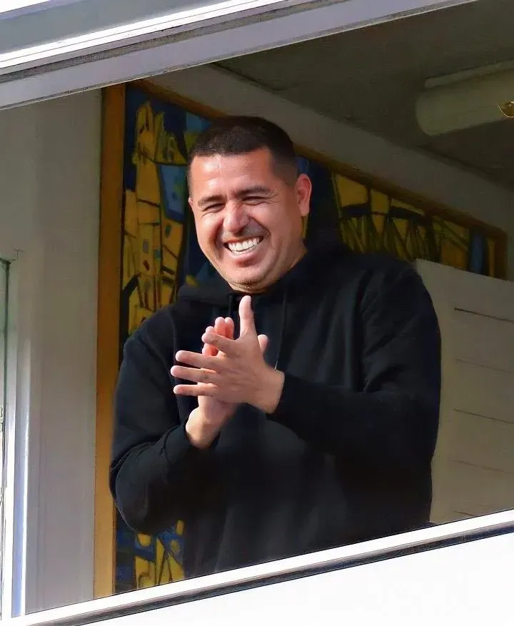 Juan Román Riquelme en La Bombonera. (Foto: Twitter).