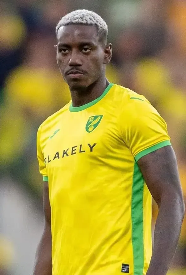 José Córdoba con la camiseta del Norwich.