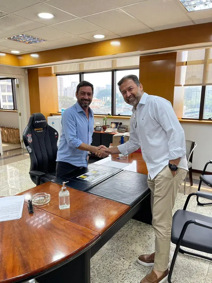 Augusto Melo e Duilio se reuniram nesta segunda (27). Foto: Reprodução ‘X’ Corinthians