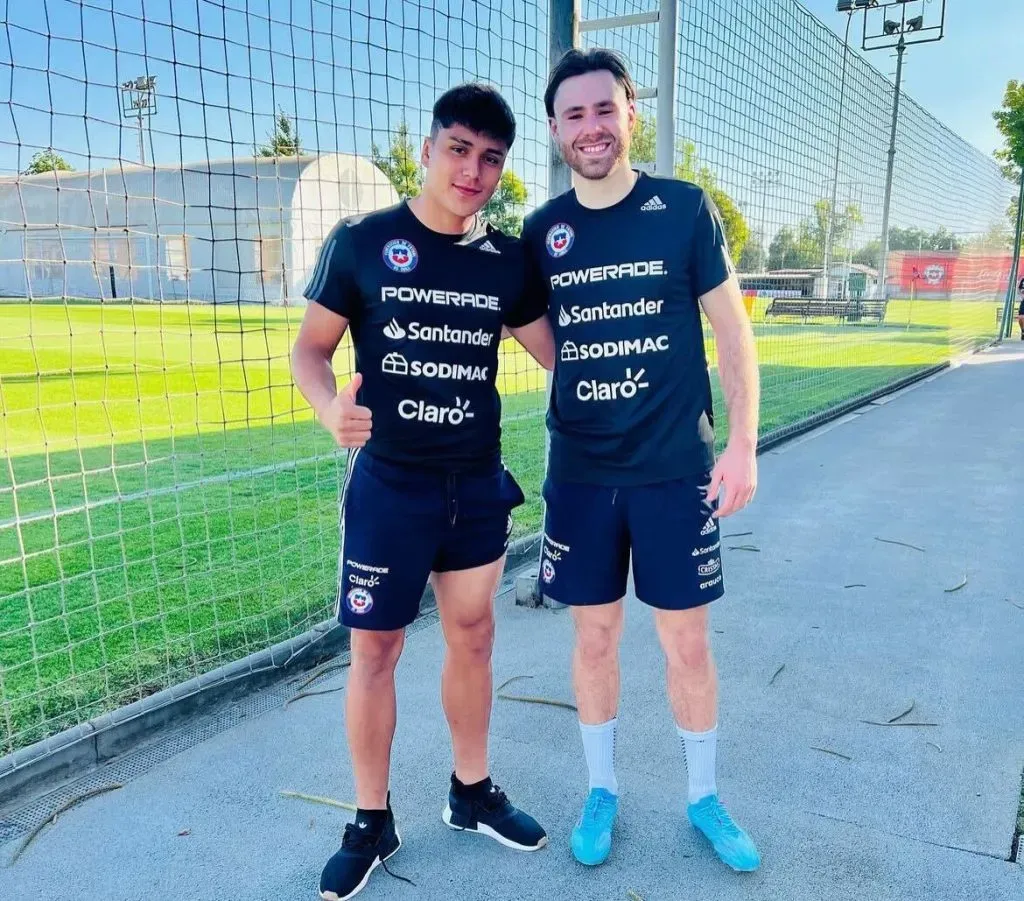 Damián Pizarro con Ben Brereton en la Roja.