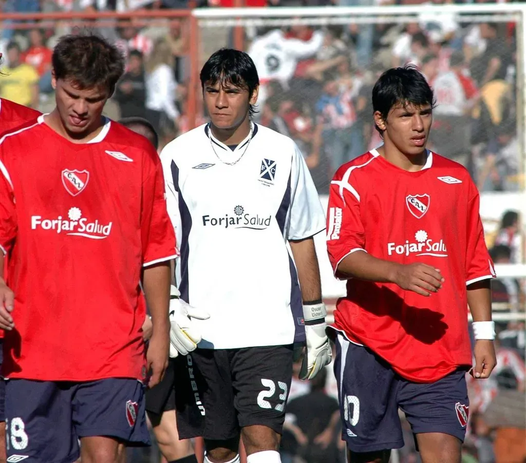 Mariano Herrón, Oscar Ustari y Sergio Agüero. (Foto: IMAGO).