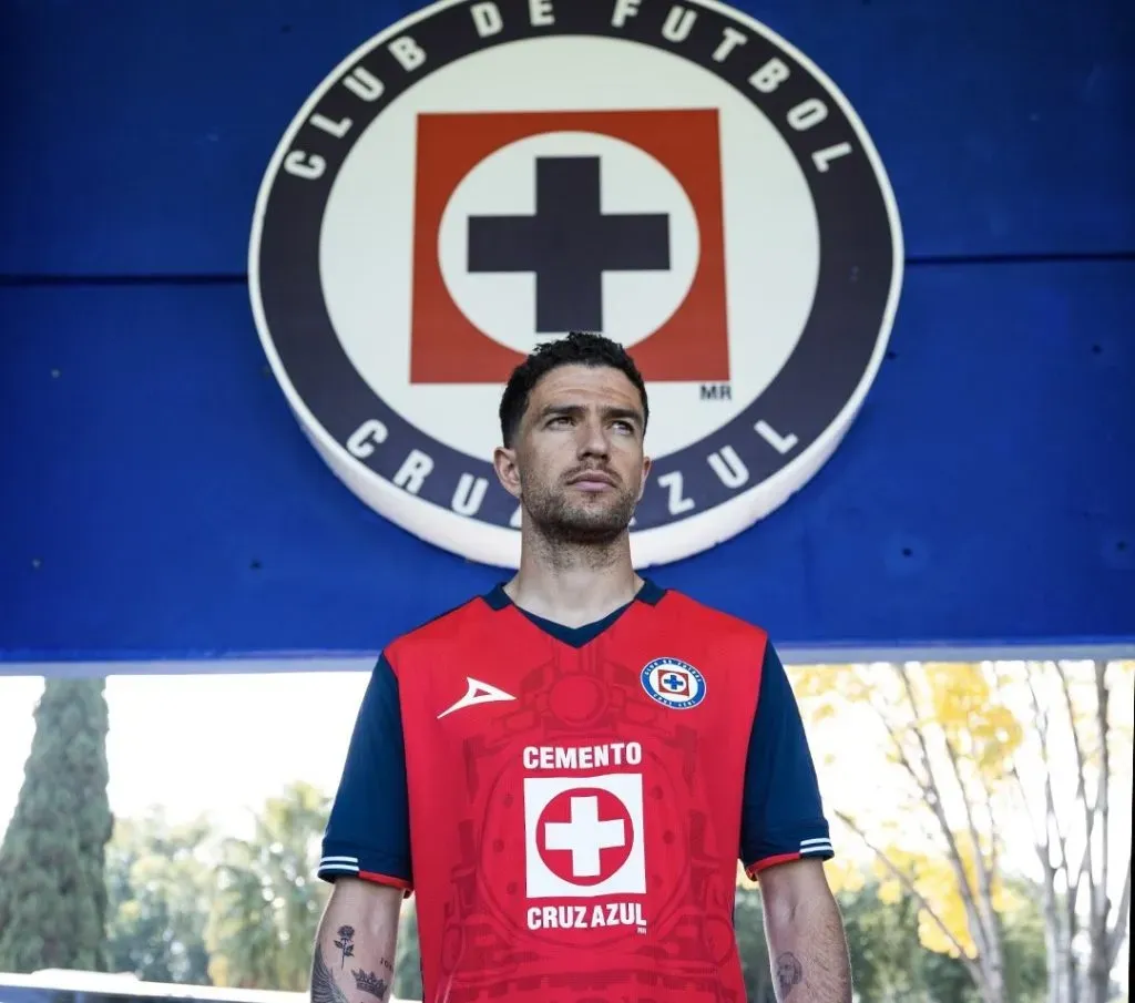 ¿Estrena jersey? Cruz Azul confirmó su uniforme vs. Santos (Oficial Cruz Azul)