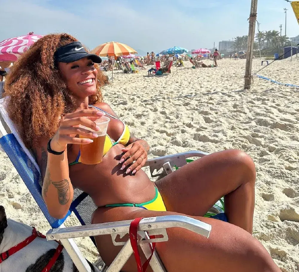 Patrícia Ramos na praia. Foto: Reprodução/Instagram – Patrícia Ramos
