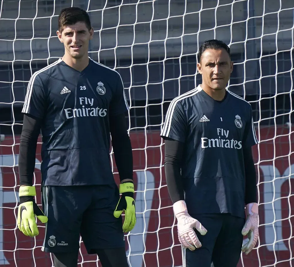 Courtois y Keylor Navas, en sus días como compañeros del Real Madrid. (IMAGO).