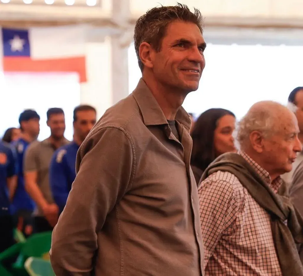 Mauricio Pellegrino estuvo contento en la celebración. Foto: U. de Chile.