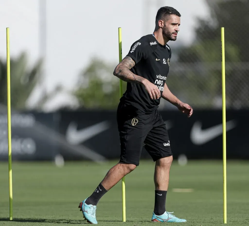 Renato Augusto durante treino pelo Corinthians. Foto: Rodrigo Coca/Ag. Corinthians