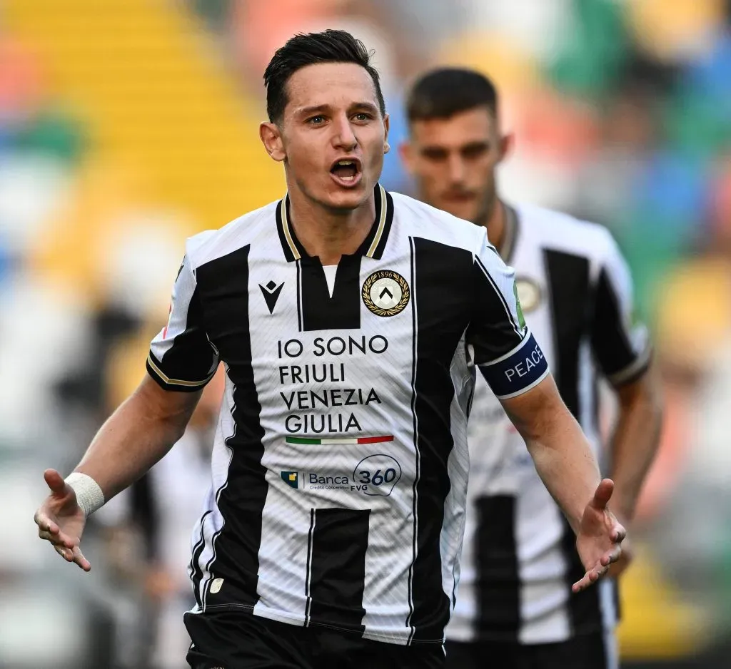 La actual camiseta titular del Udinese. Foto: Imago