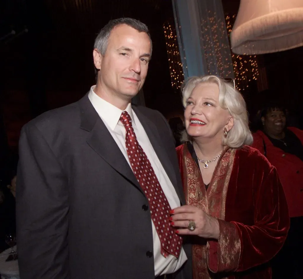 El director Nick Cassavetes y Gena Rowlands en el estreno de John Q, en el Directors Guild Theater de Los Angeles, Ca. Jueves, 7 de febrero de 2002. Imagen: Getty Images.