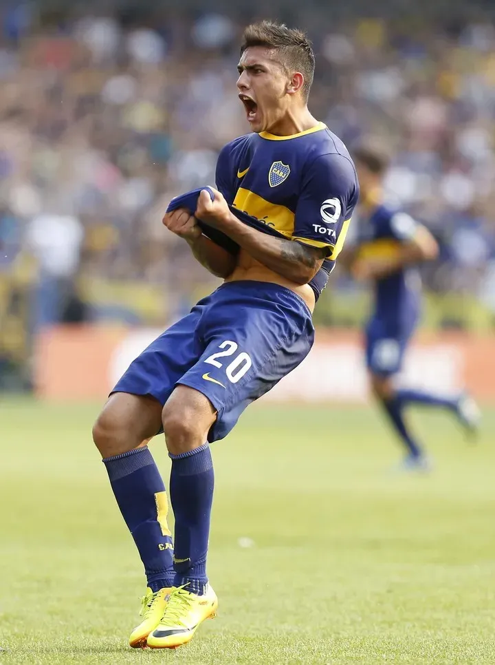 En su debut, Paredes usó el número “20” que hoy lleva Velasco.