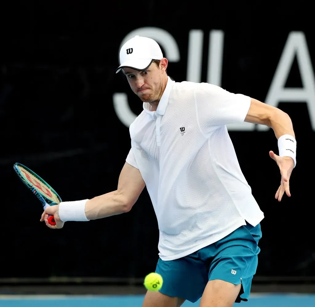 Nico Jarry enfrentará a Jiri Lehecka en cuartos de final del ATP 250 de Adelaida. | Foto: Sarah Reed / Getty Images