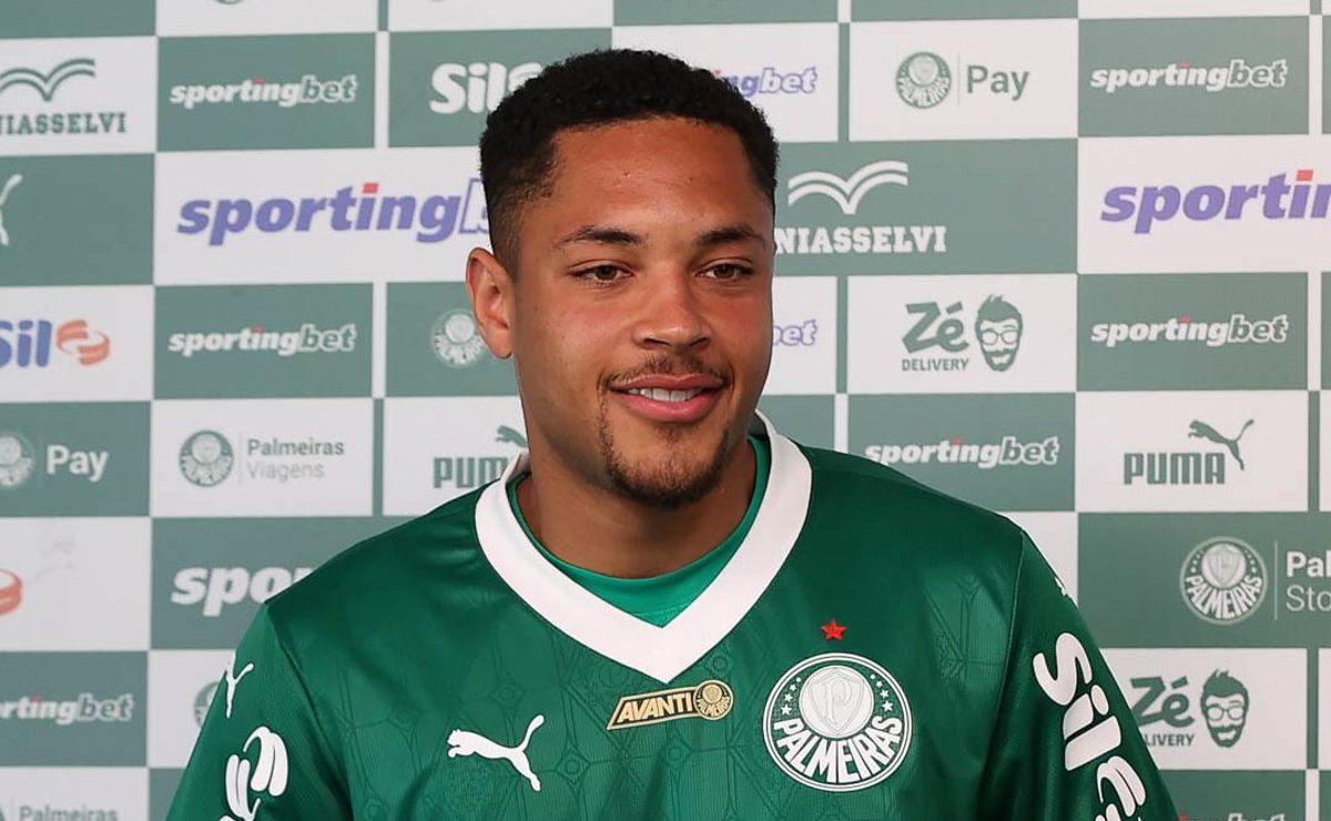 Victor Raro Que Vitor Roque deve ser titular em Palmeiras x São Paulo