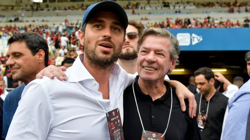 Foto: (Thiago Ribeiro/AGIF) - Jon Lutzky, diretor de Midía e Entretenimento da 777 Partners , ao lado de Jorge Salgado, presidente do Vasco, no Maracanã