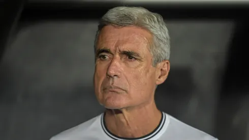 Foto: (Thiago Ribeiro/AGIF) - Luís Castro deu seu 'ok' para o Botafogo negociar a saída do goleiro