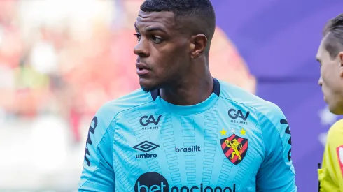 Foto: Rafael Vieira/AGIF - Claudinei sai em defesa de Saulo no Sport