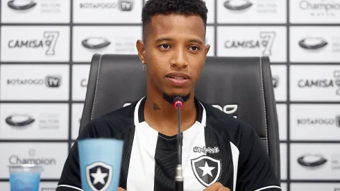 Foto: Vitor Silva/Botafogo- Companheiro do volante pode deixar o time