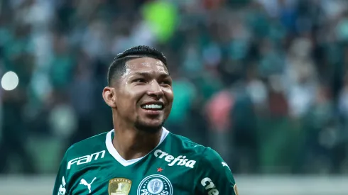 Foto: Marcello Zambrana/AGIF - Rony define futuro no Palmeiras
