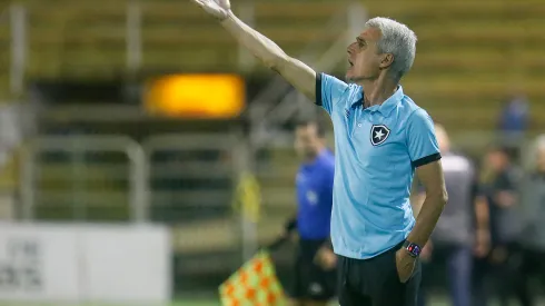 Foto: Vitor Silva/Flickr/Botafogo - Luis Castro fala sobre Campeonato Carioca