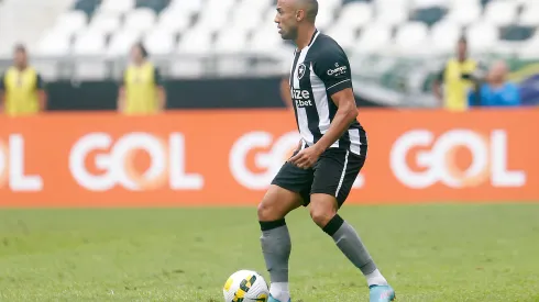 Foto: Vitor Silva/Flickr/Botafogo- Lateral comenta resultado positivo