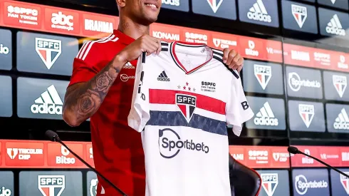 Foto: Divulgação/São Paulo - Caio Paulista é apresentado no São Paulo