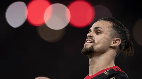 Foto: Jorge Rodrigues/AGIF - Alvo do Vasco é parceiro de Michael na Arábia.