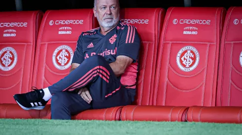 Foto: Maxi Franzoi/AGIF - Mano Menezes pode perder peça para rival da Série A.